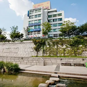 Tourist Hotel